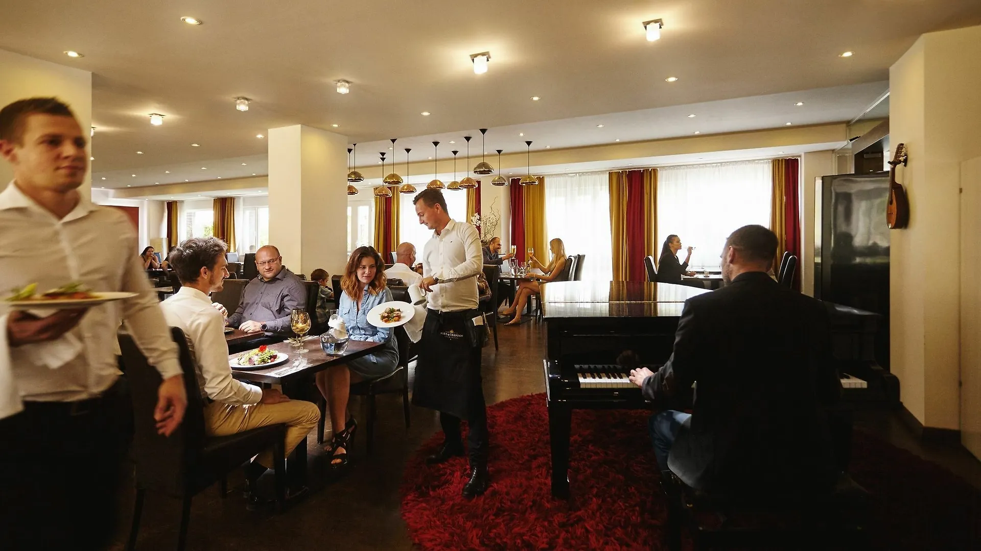 Green Paradise Wellness Hotel Karlovy Vary 4*,  Csehország