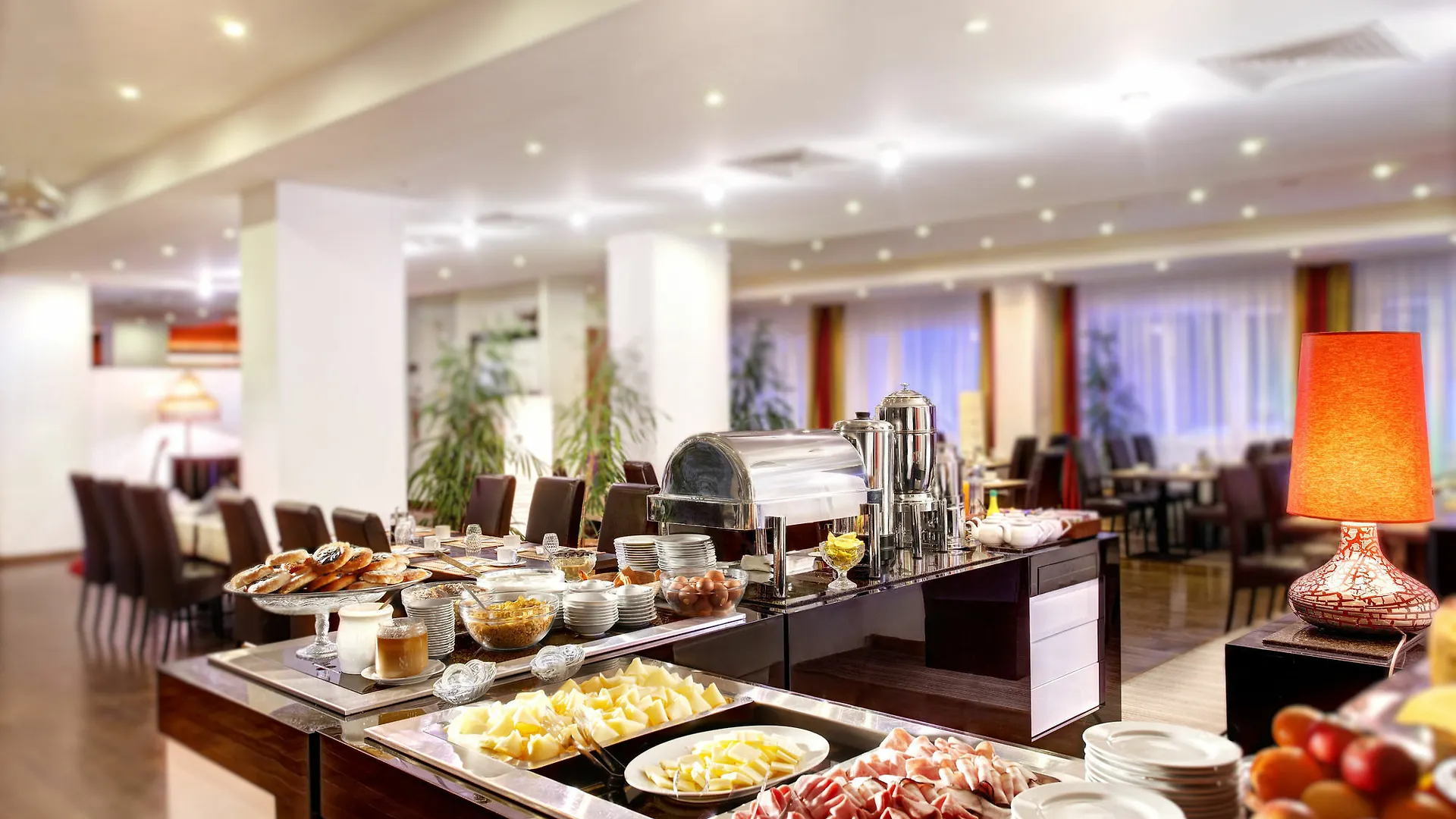 Green Paradise Wellness Hotel Karlovy Vary 4*,
